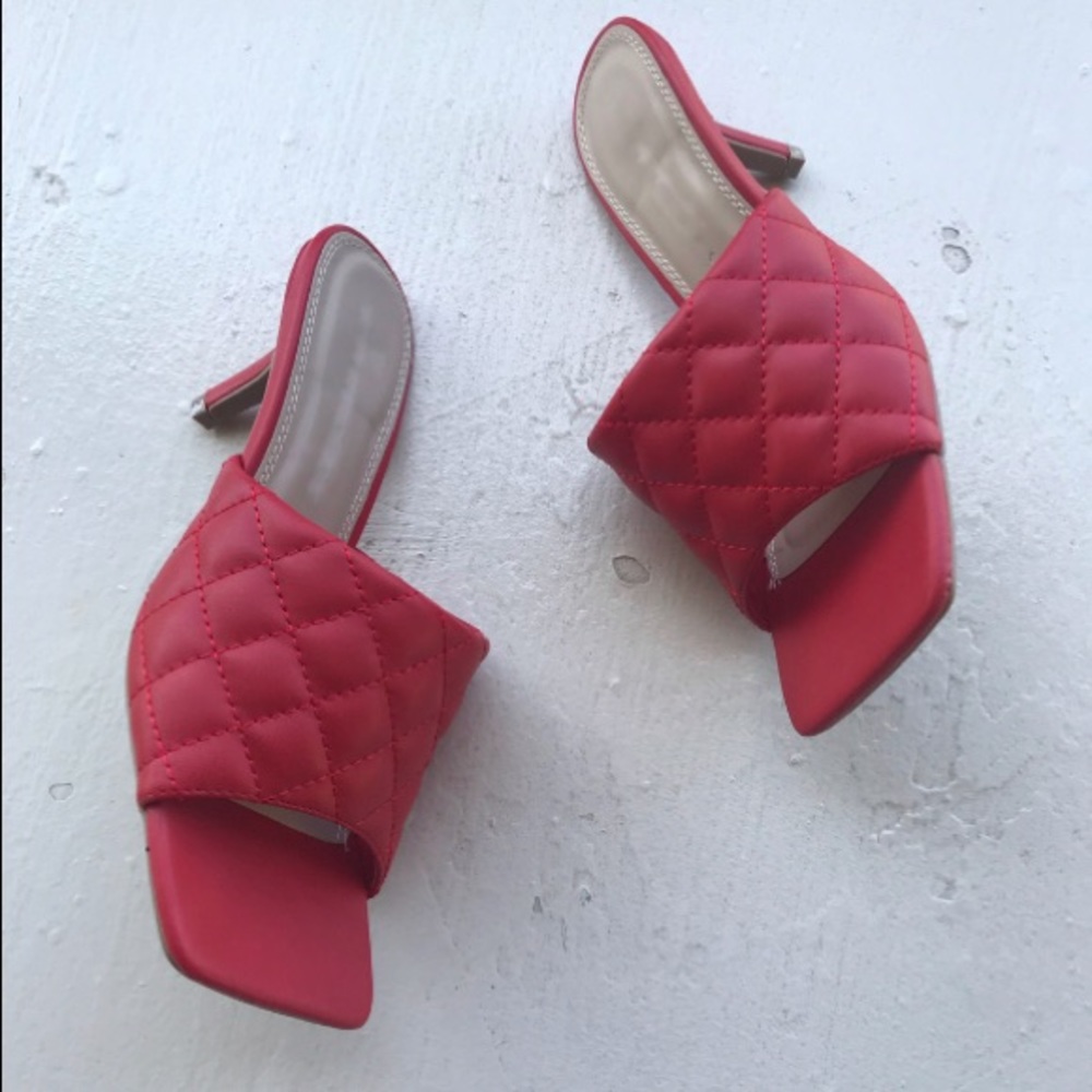 New red padded square toe - Picture 8 of 8